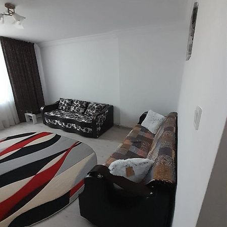 Apartament La Denis Bîrlad Exteriör bild